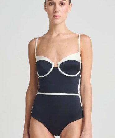 KAIRÉ ONE PIECE BLACK