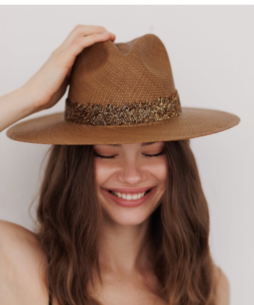 AMBER HAT