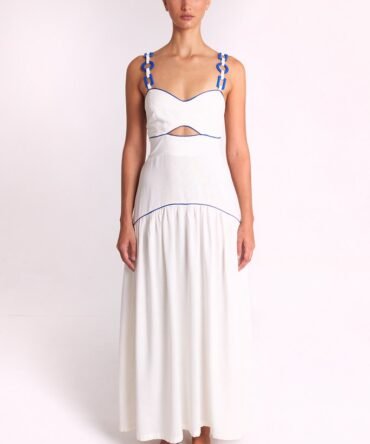 Vestido blanco con aros azules